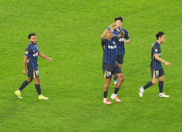 九游体育官网-从武汉三镇今夜临场应变到武汉三镇内部沟通备战足总杯，内马尔在切尔西比赛中大比分领先