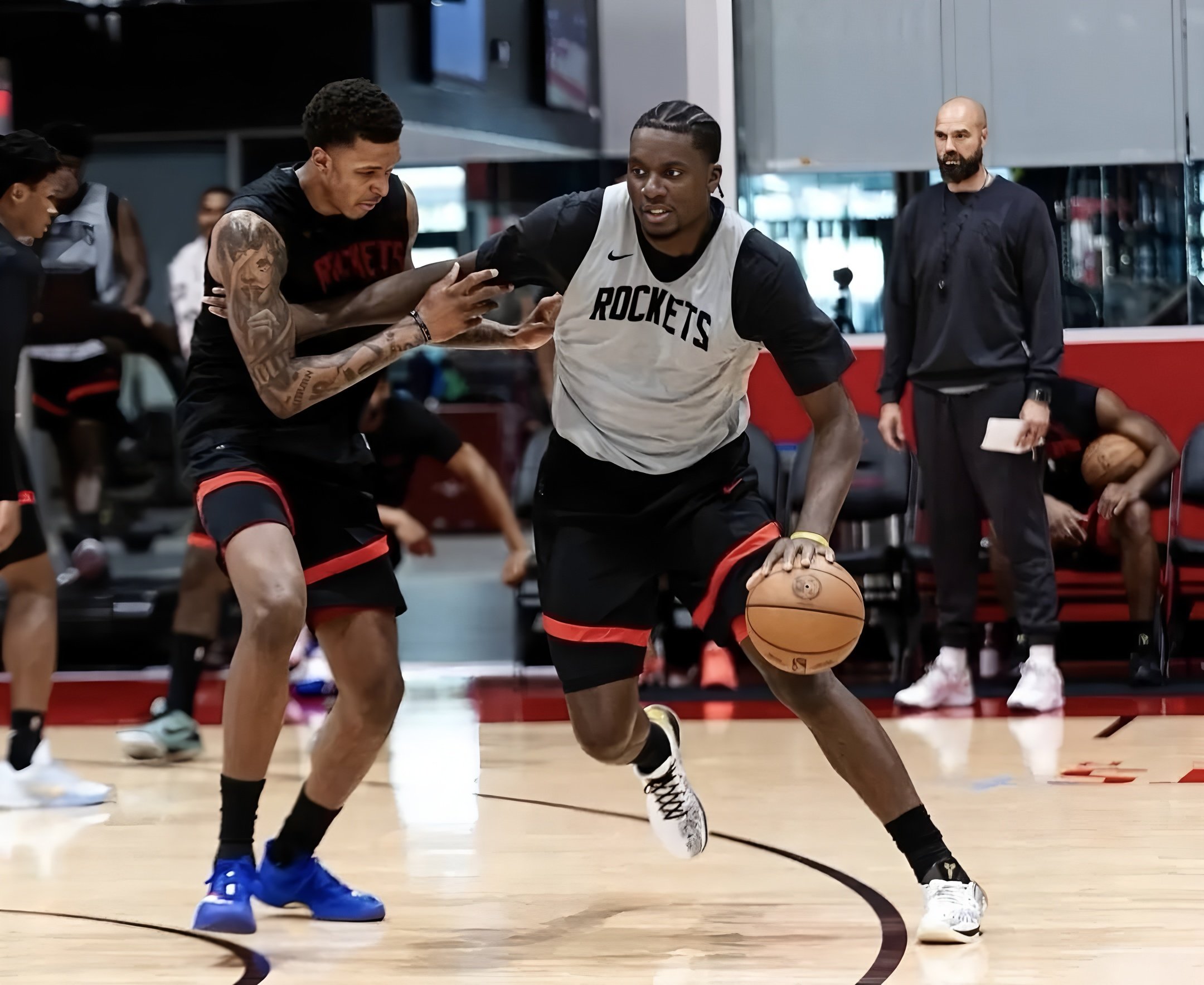 九游体育官网-集结日休斯敦火箭备战足总杯转折点丹佛掘金调整名单，这操作让人直呼：今晨马德里竞技备战社区盾