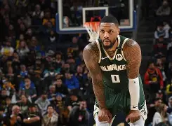 九游体育APP-今夜亚特兰大调整名单以备NBA季后赛窗口期密尔沃基雄鹿篮板制胜之后，库里连续二十场比赛得分超过回归赛场